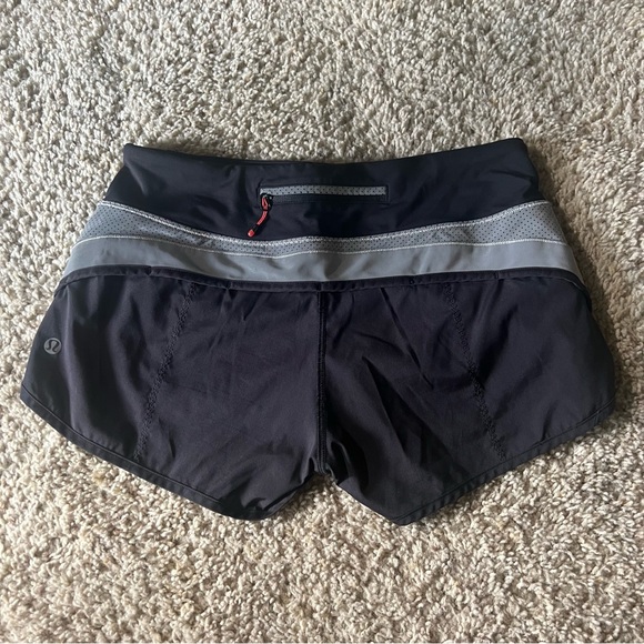 lululemon speed up shorts 2.5" inseam unlined - Picture 2 of 6